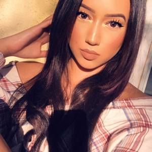 Meet your Posher, Alexis